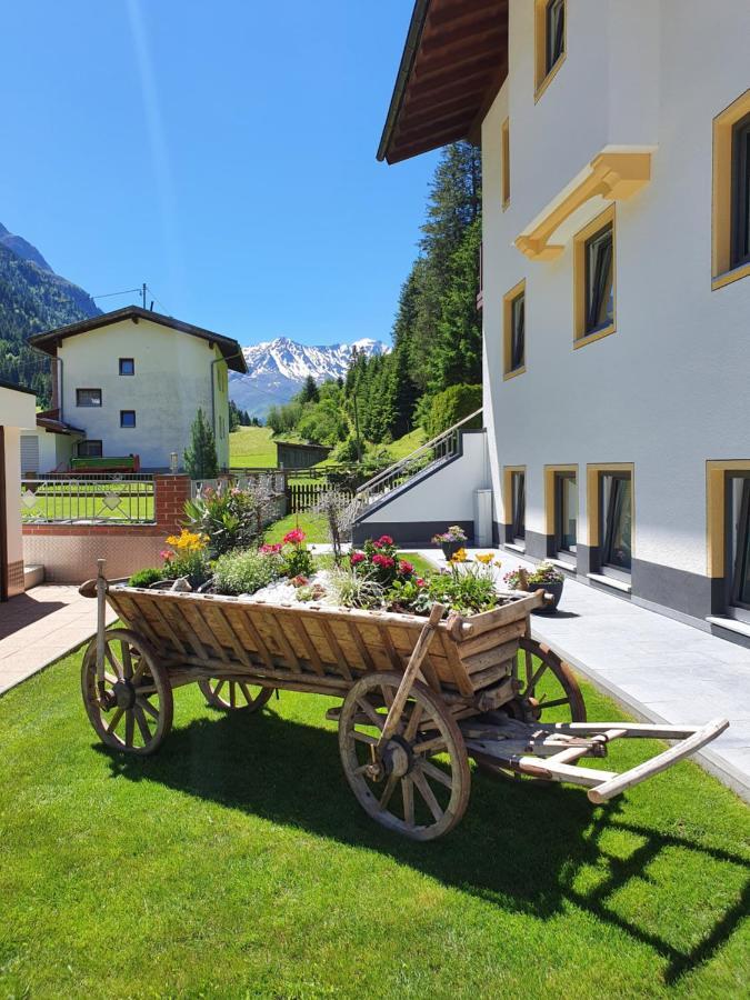Haus Bergheimat Apartment Sankt Leonhard im Pitztal Luaran gambar